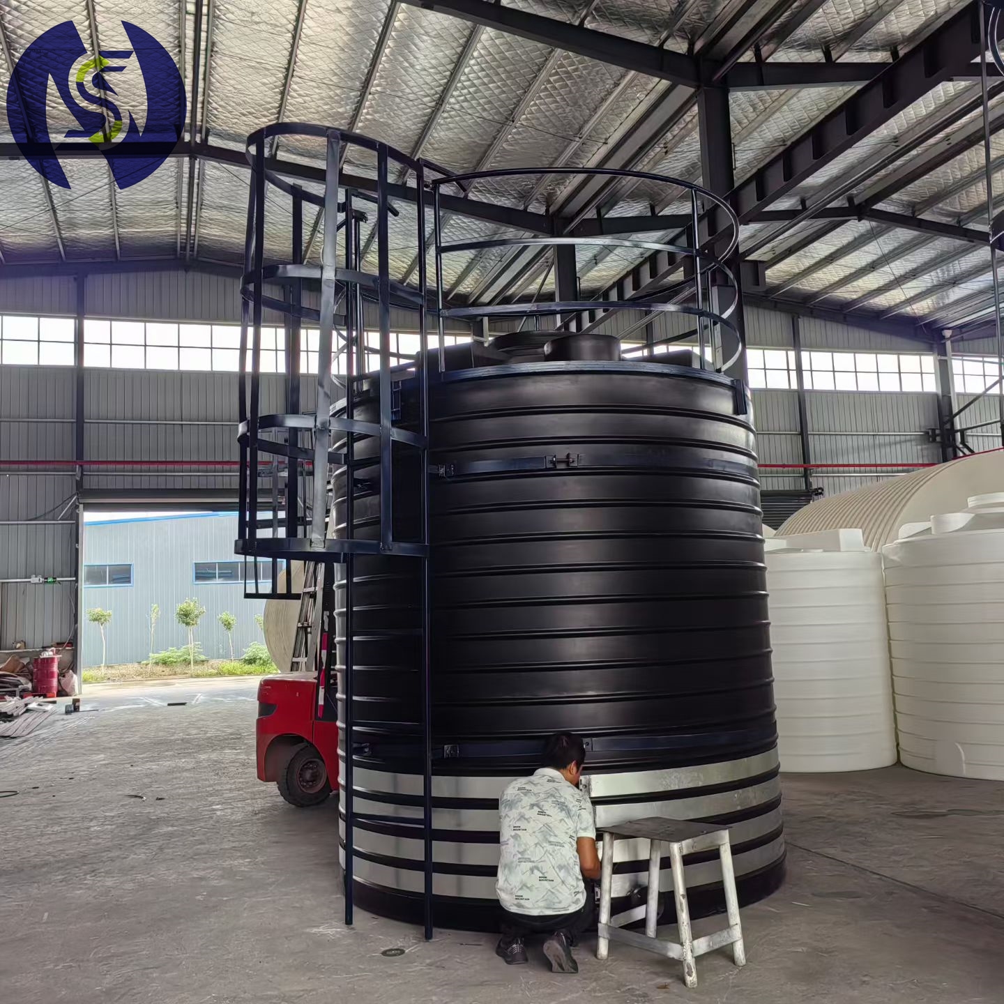 15噸黑色水處理加藥儲(chǔ)罐 工業(yè)廢水處理罐