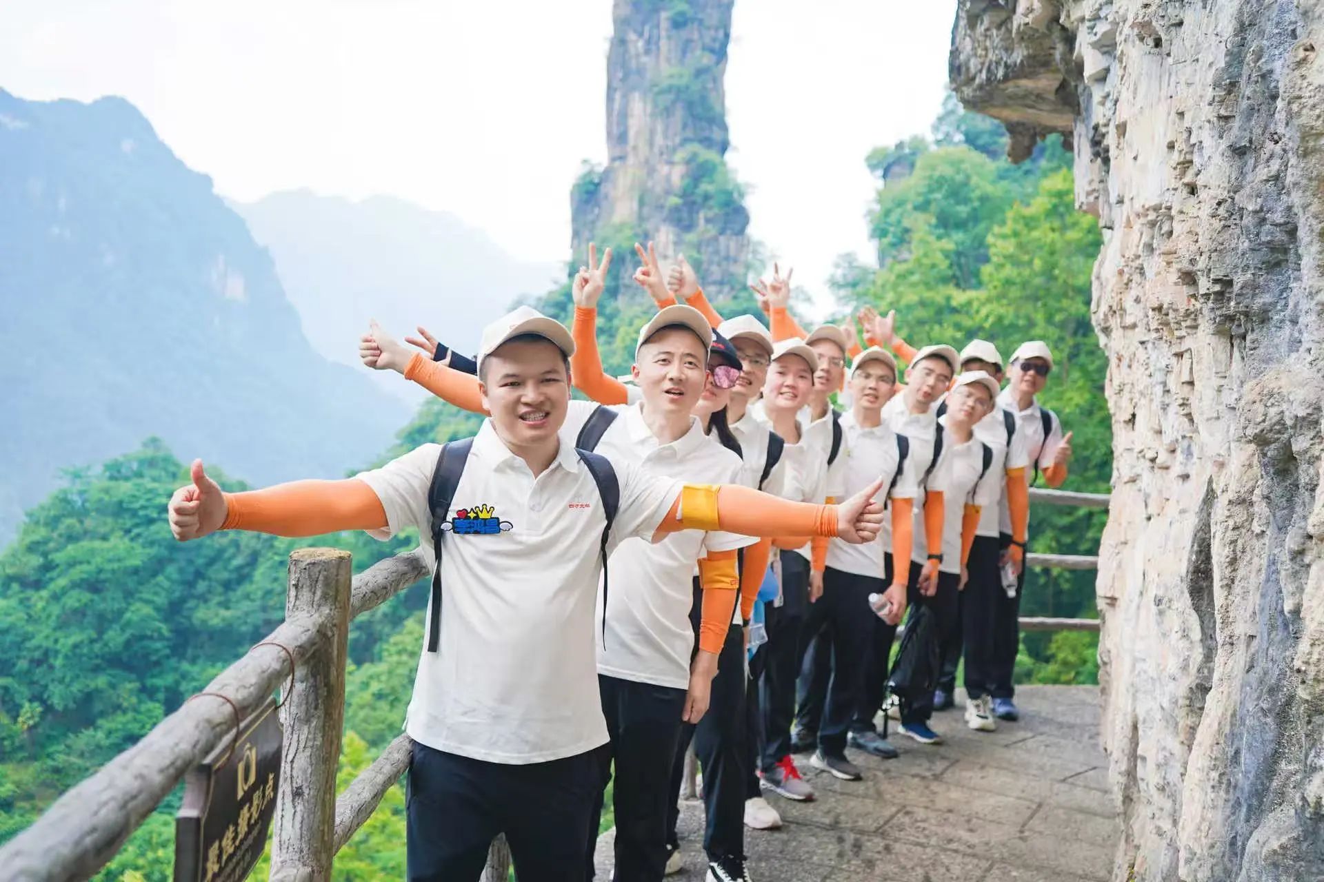 四方光電運營團隊管理干部赴宜昌開展領導力淬煉之旅！